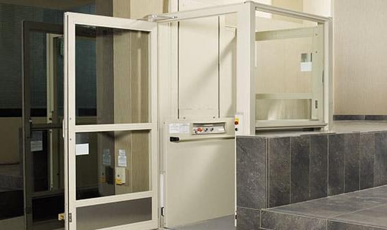 Indoor Vertical Wheelchair Lift